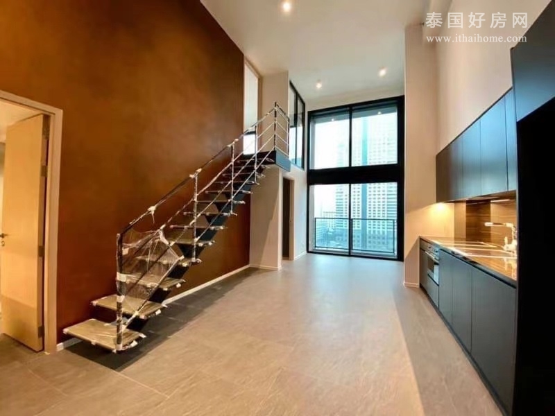 【推荐】silom公寓租售 2卧78平米 租45000铢/月