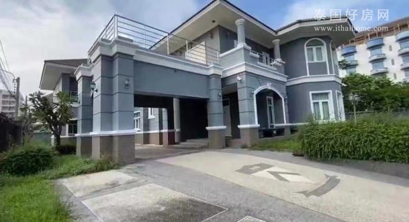 【推荐】Ladprao 48独栋别墅出售 4卧463平米 售2,700万泰铢