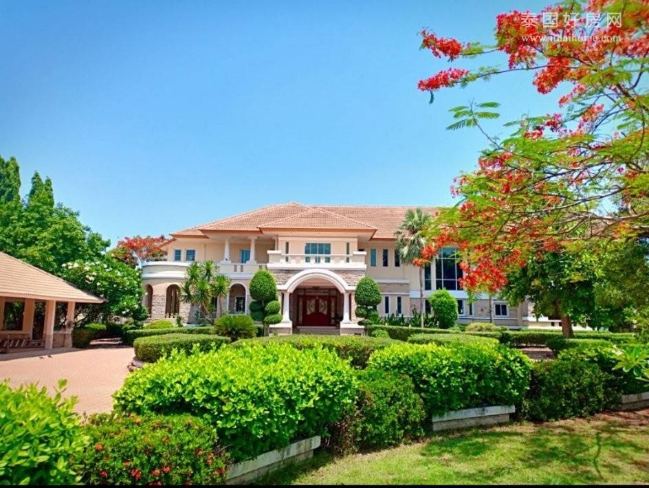 【推荐】曼谷Phutthamonthon 独栋别墅出售 10房3,600平米 售7,500万泰铢
