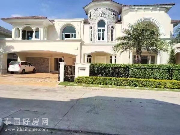 曼谷Bangna稀缺大型别墅出售 占地814平米 售价4500万泰铢