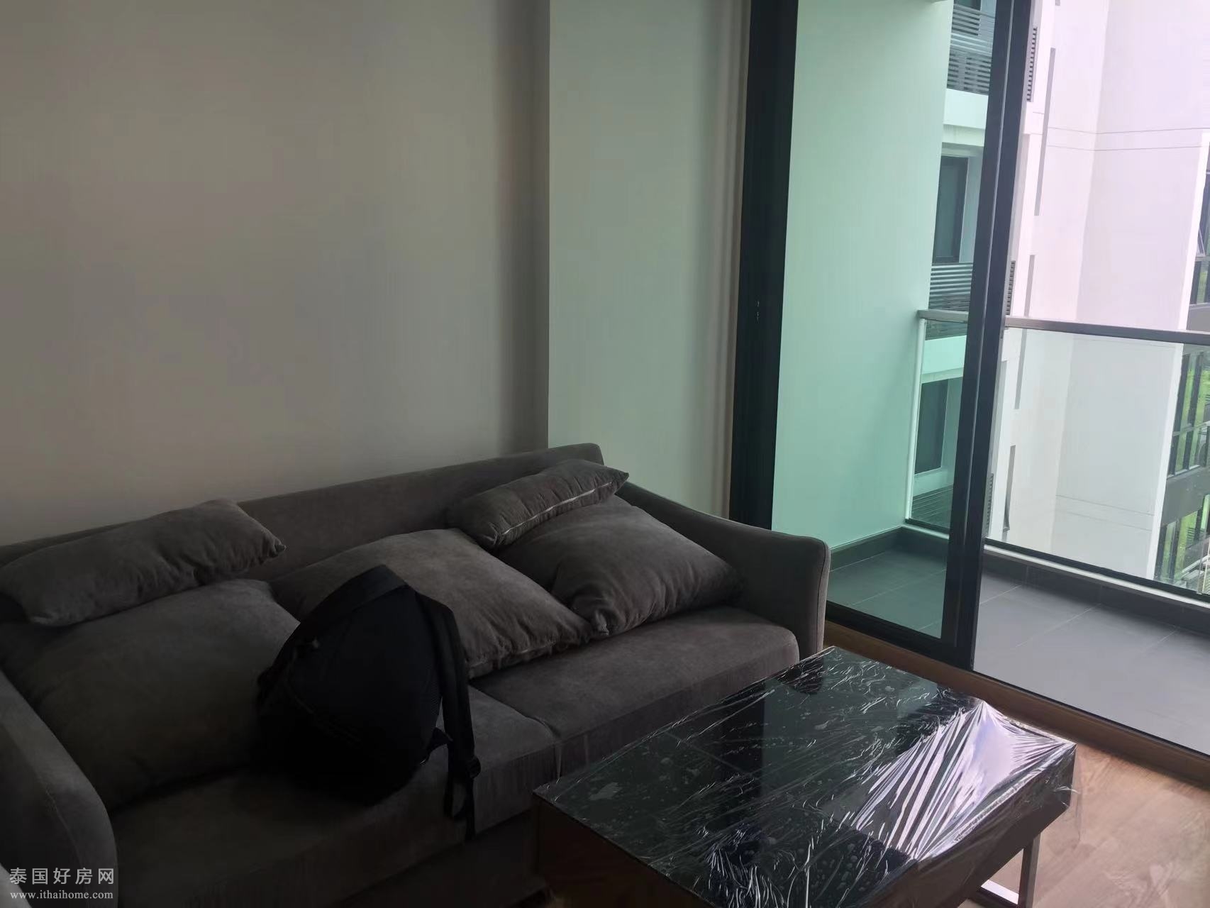 JRY Rama9 Condominium 公寓出租 1卧35平米 10,000泰铢/月