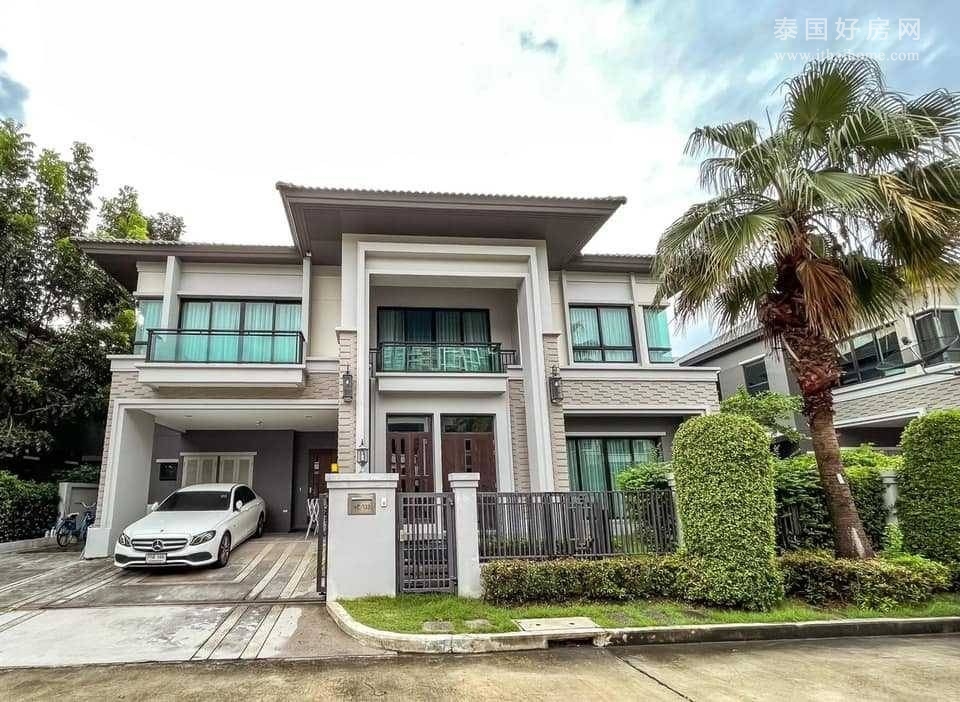 【推荐】Grand Bangkok Boulevard Sathron 独栋别墅出售 4卧348平米 售2,200万泰铢