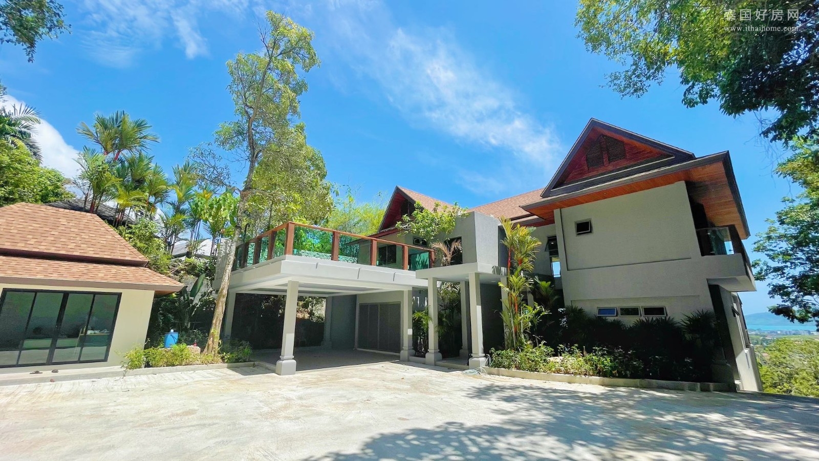 【推荐】泰国普吉岛查龙海滩附近全新独栋别墅出售 3卧1,920平米 售价4,500万泰铢