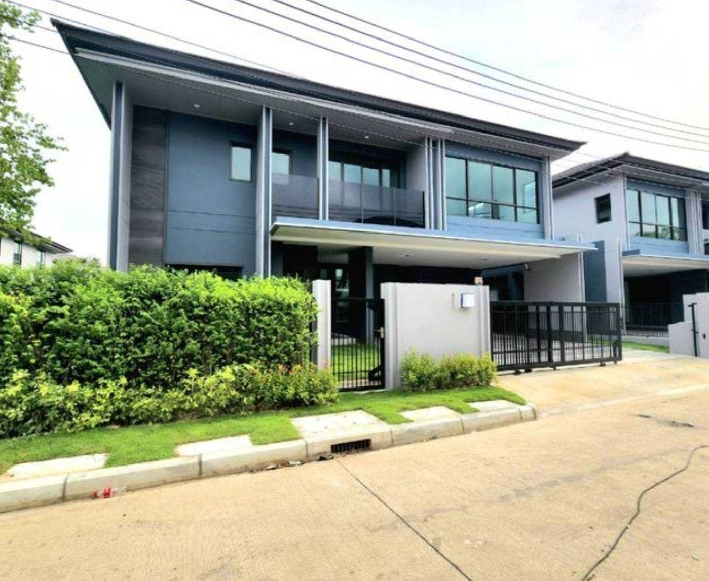 Setthasiri krungthep kreetha 2 别墅出售 4卧294平米 2650万泰铢