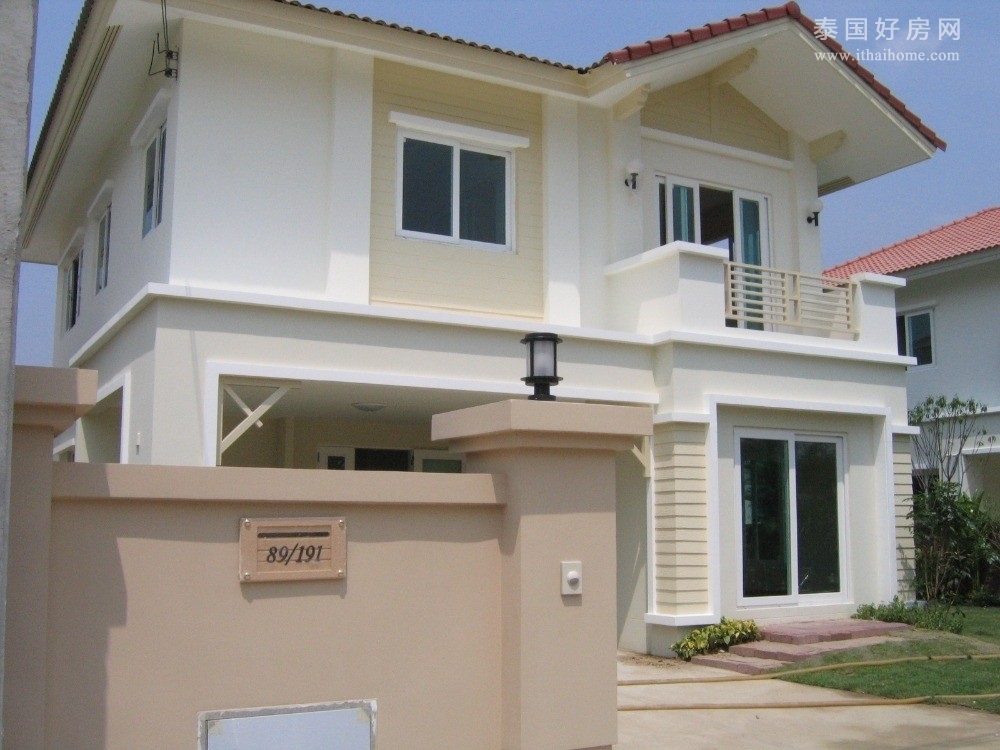 Casa Ville Watcharapon-Sukhapibarn 5 别墅出售 3卧316平米 699万泰铢
