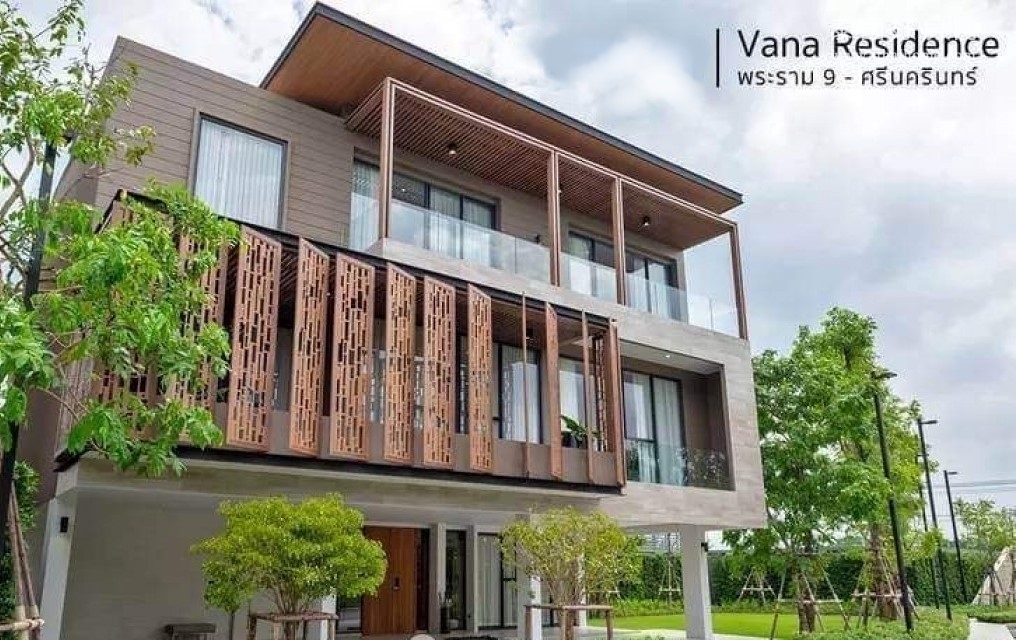 Vana Residence Rama 9- Srinakarin 独栋别墅出租 5卧492平米 300,000泰铢/月