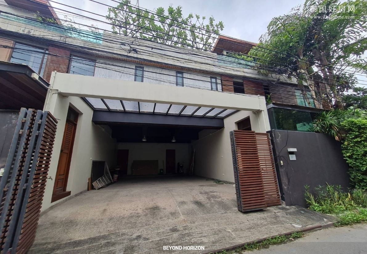 House Villa Thonglor 独栋别墅出租 3卧400平米 165,000泰铢/月