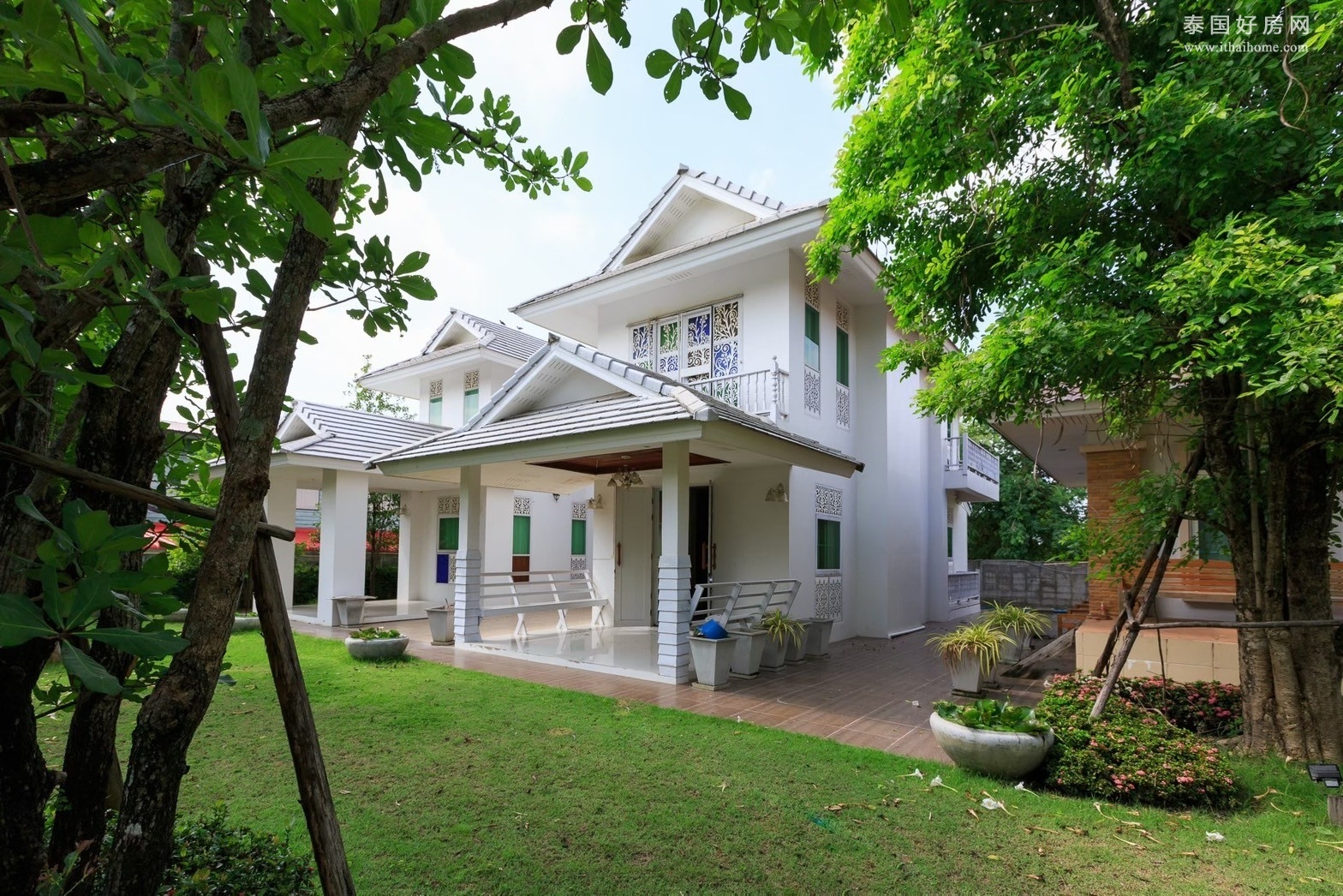 Sukhothai Resort 出售土地及建筑物 1976平米 1750万泰铢