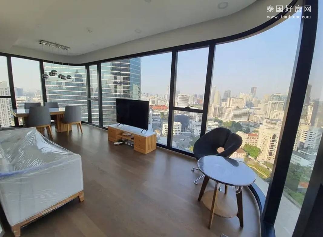 Ashton Chula-Silom 公寓出租 2卧 64平米 55,000泰铢/月