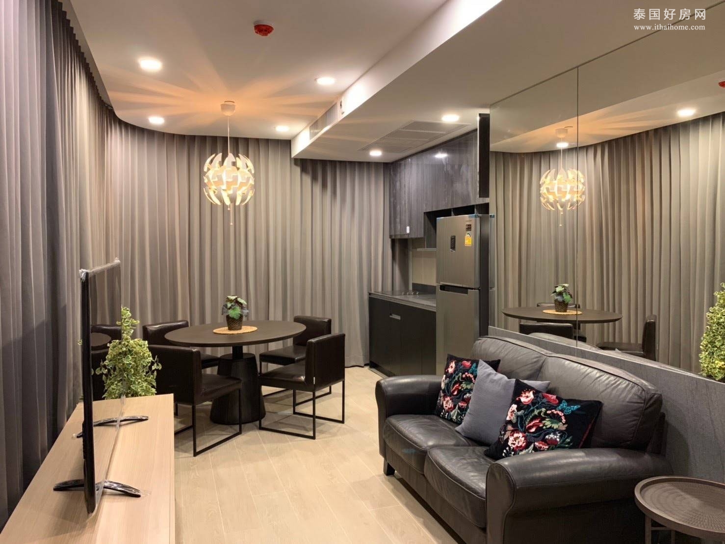 挽叻区 | Ashton Chula-Silom 公寓出租 2卧 66平米 60,000泰铢/月