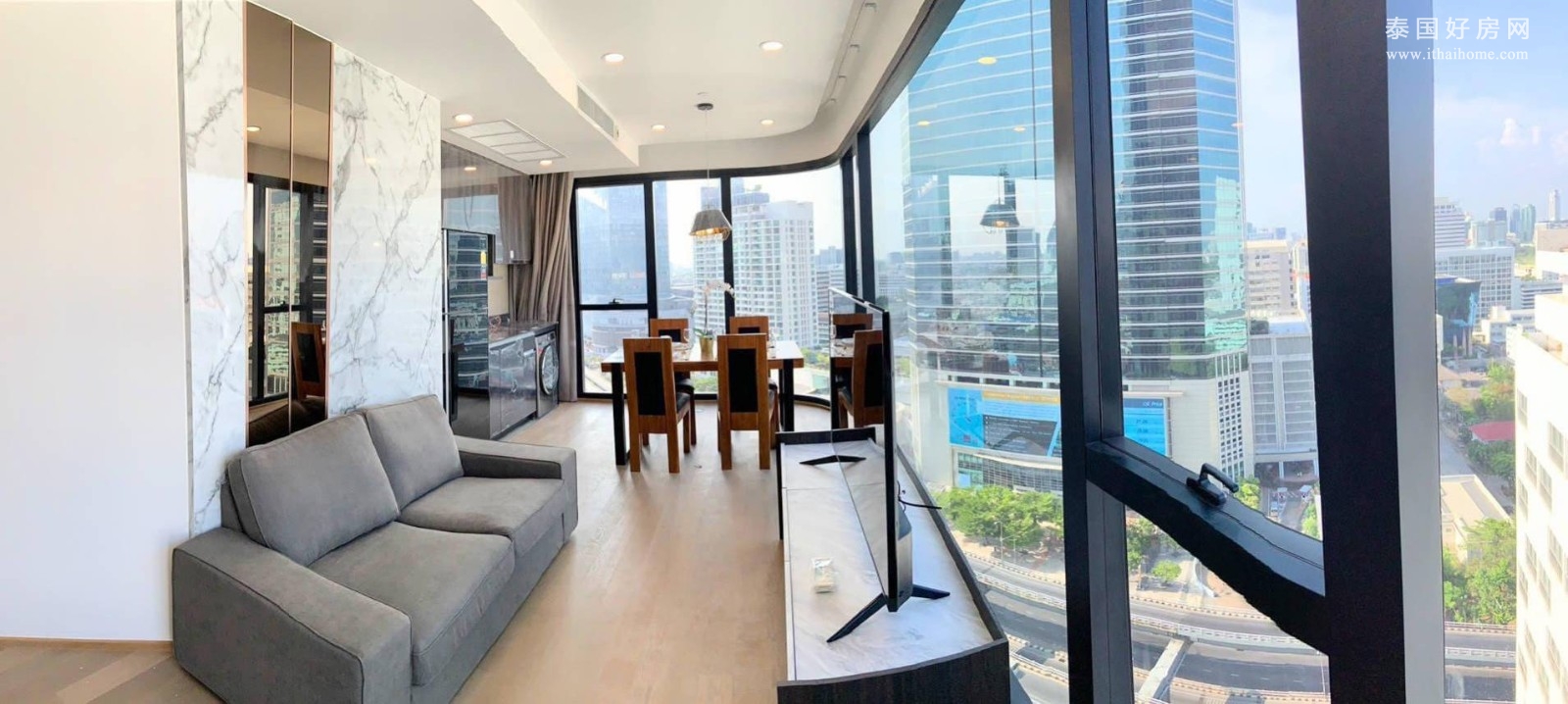 挽叻区 | Ashton Chula Silom 公寓出租 2卧 63平米 55,000泰铢/月
