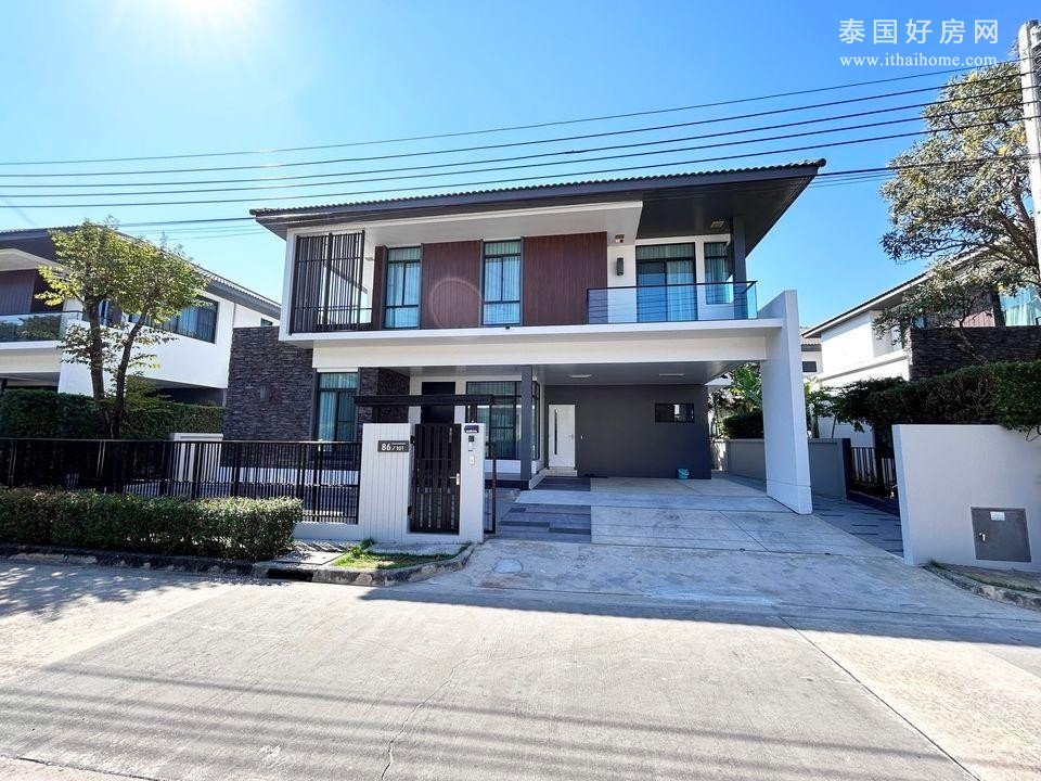 巴威区 | Manthana Onnut–Wongwaen 4 独栋别墅出售 4卧 230平米 1490万泰铢