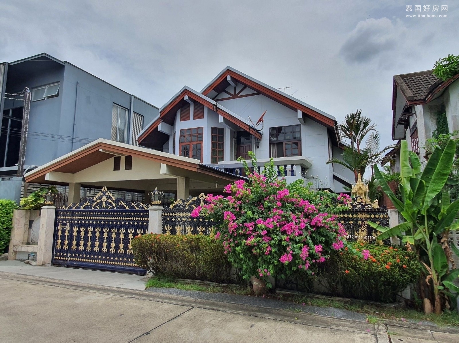 汇权区 | Soi Pracharat Bamphen 28 独栋别墅出售 3卧 240平米 1133万泰铢