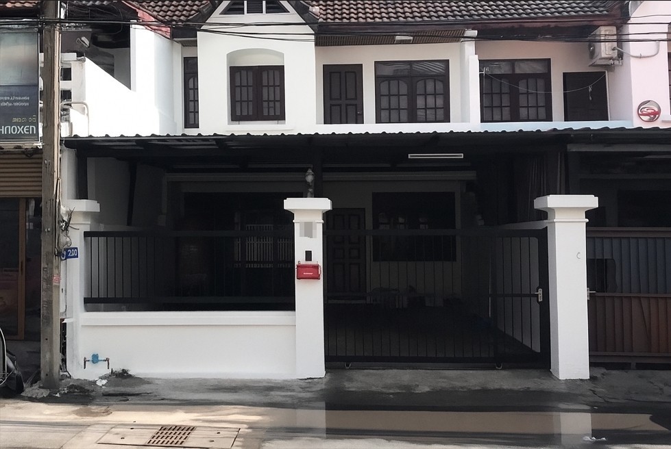 辉煌区 | Pracharat Bamphen巷 联排别墅出租 3卧 120平米 35,000～45,000泰铢/月