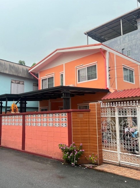 辉煌区 | Pracharat Bamphen巷 联排别墅出租 3卧 224平米 30,000泰铢/月