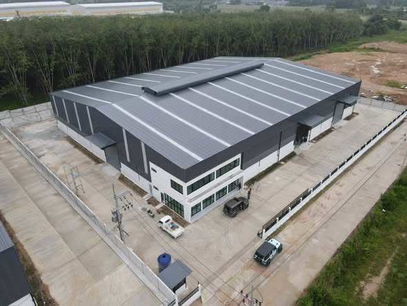 罗勇府 |【黄色区】Phanat Nikhom巷 全新工厂出租/售 3,000平米 出租435,000泰铢/月，出售5000万泰铢