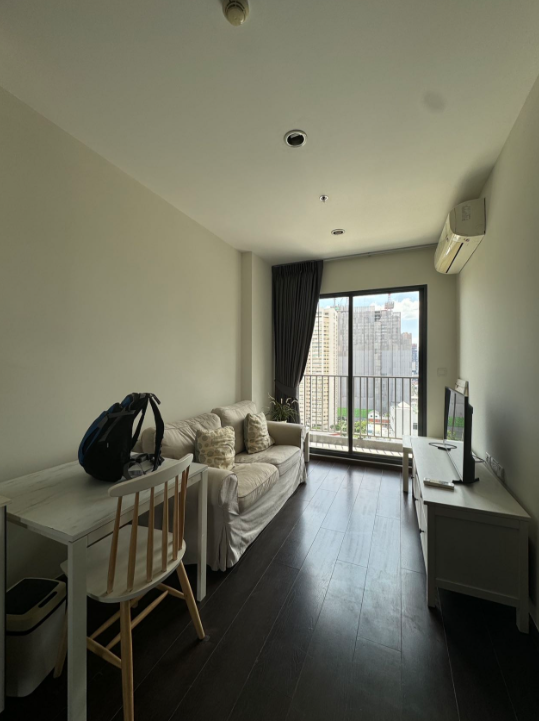 【中国业主/急售】瓦他那区 | C Ekkamai 公寓出售 1卧 450万泰铢