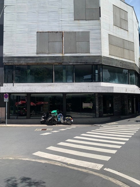 瓦他那区 | Sukhumvit — Thong Lor 商铺出租 400平米 490,000泰铢/月