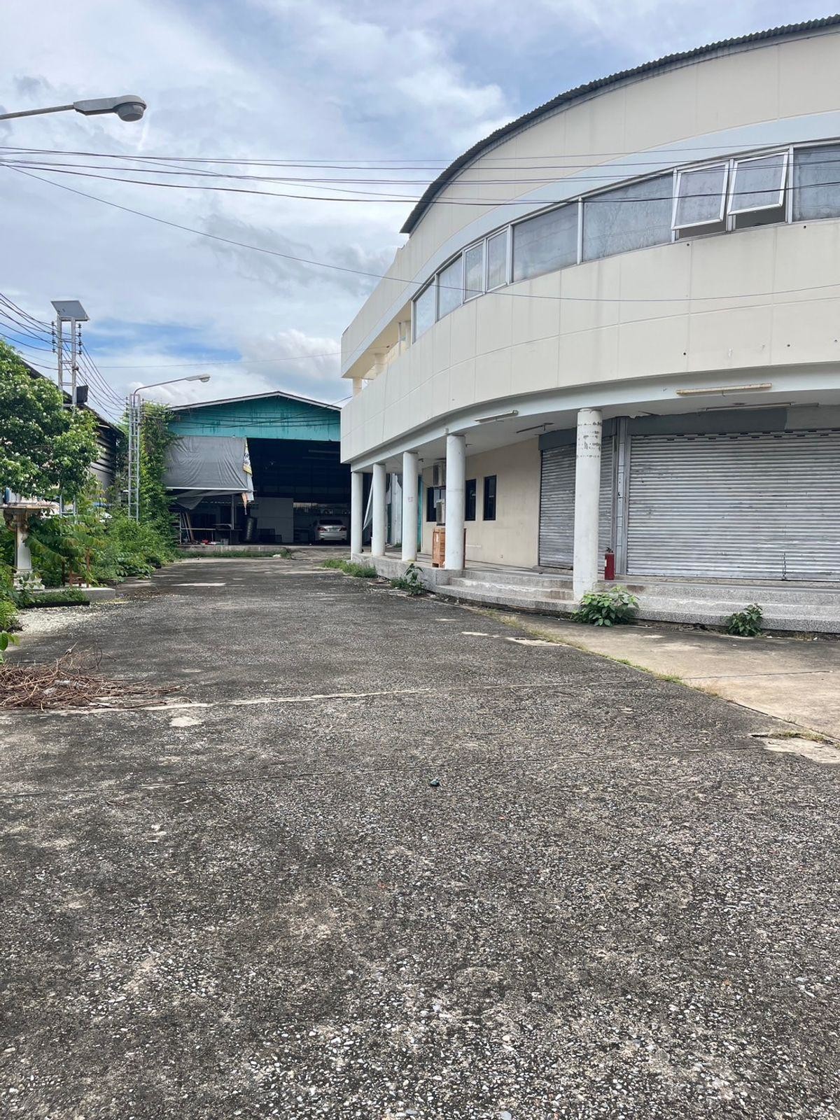 辉煌区 | Huaikhwang — Meng Jai 仓库出租/售 4层楼建 出租150,000泰铢/月，出售1.5亿泰铢