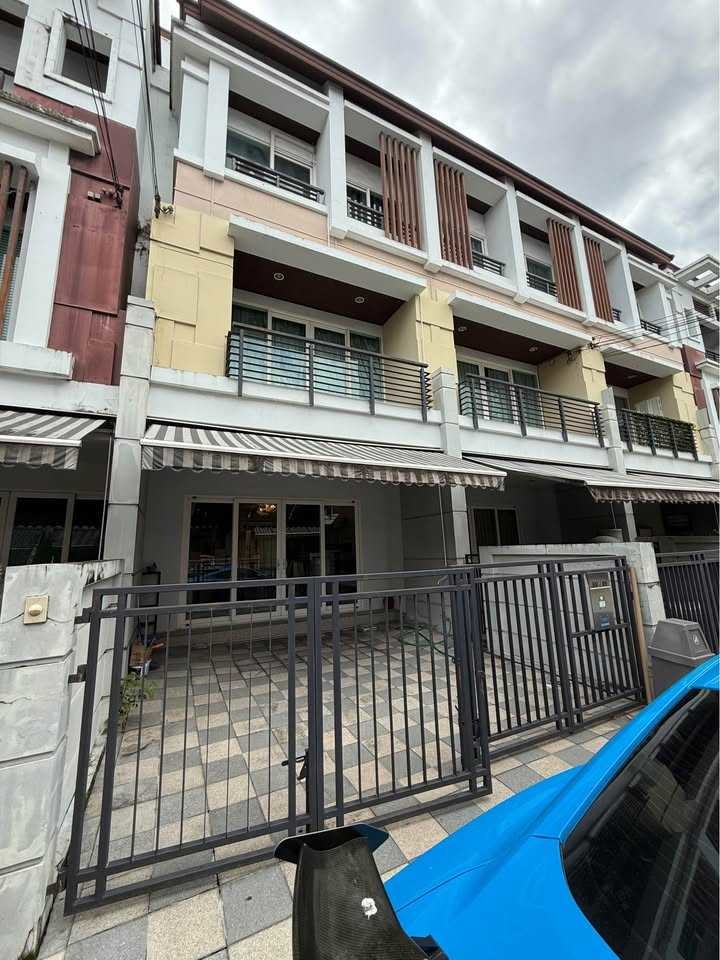 翁通郎区 | Baan Klang Muang Urbanion Rama 9-Ladprao 联排别墅出租 3卧 160平米 38,000泰铢/月