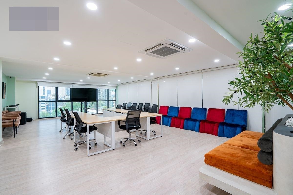 邻铃区 | Ratchada — Sutthisan 办公室出租 250平米 95,000泰铢/月