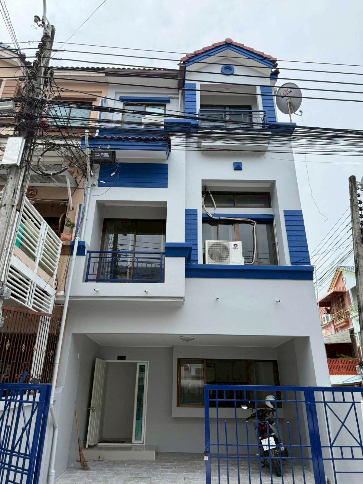 辉煌区 | Ratchada — Meng Jai 联排别墅出租 3卧 300平米 38,000泰铢/月