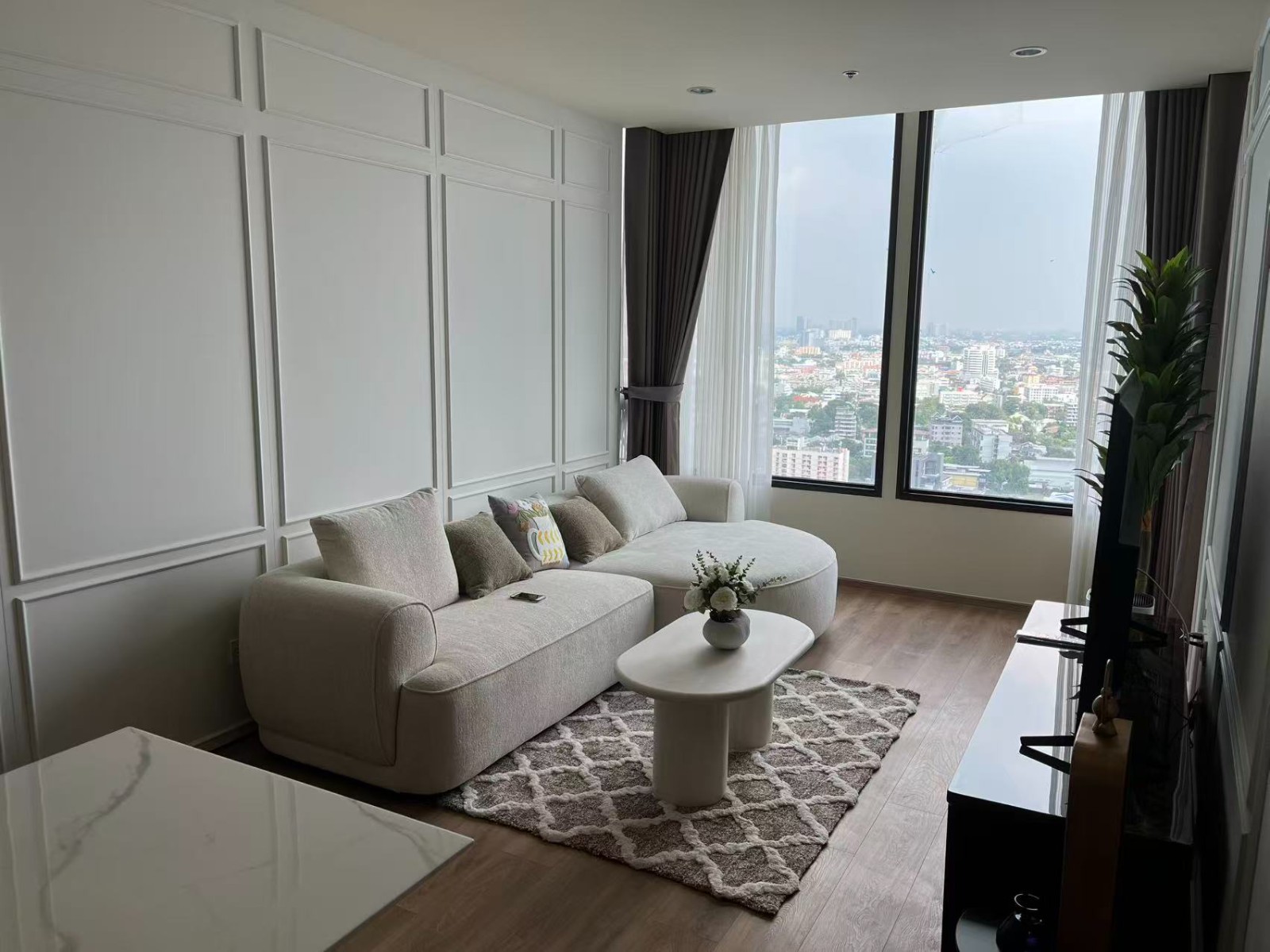 【中国业主】瓦他那区 | Noble Form Thonglor 公寓出租 2卧 74平米 75,000泰铢/月