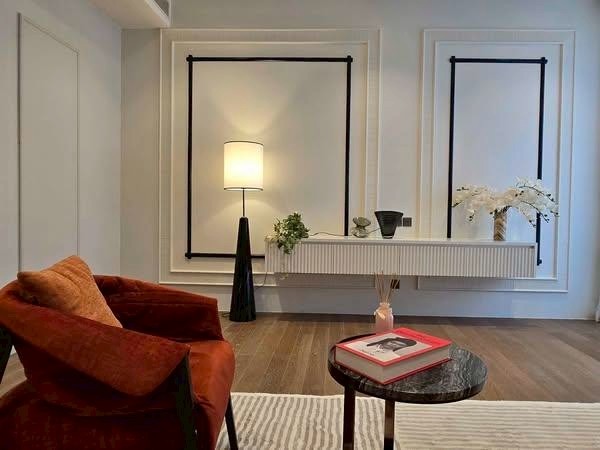 巴吞旺区 | Muniq Langsuan 公寓出租 2卧 86平米 125,000泰铢/月