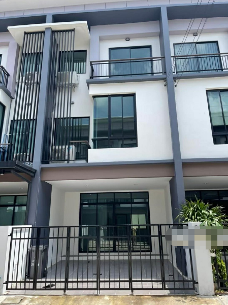 沙攀松区 | City Link Rama9 – Srinakrarin 联排别墅出租 3卧 197平米 30,000泰铢/月（可养宠物）