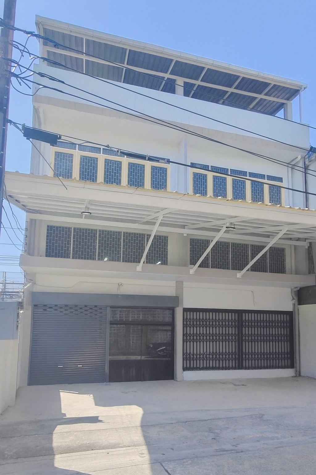 北榄府-邦纳 | Bearing - Sukhumvit 商铺出租 4层楼 60,000泰铢/月（可注册公司）