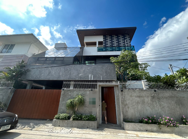 【中国业主】出售和长租辉煌区新别墅，位置生活非常便利 4卧 598平米 出租290,000泰铢/月，出售5700万泰铢