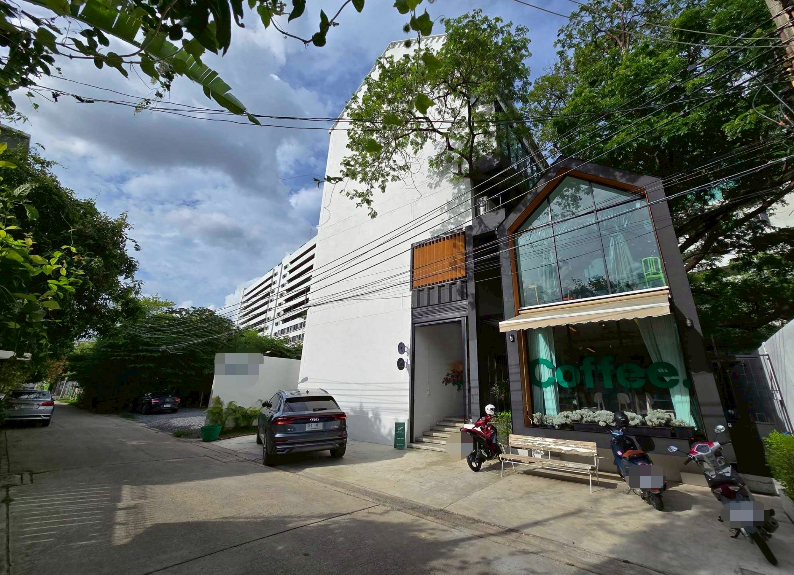 乍都节区 | Ladprao区域，轻轨站附近 办公室 + 工作室出租 66平米 27,000泰铢/月