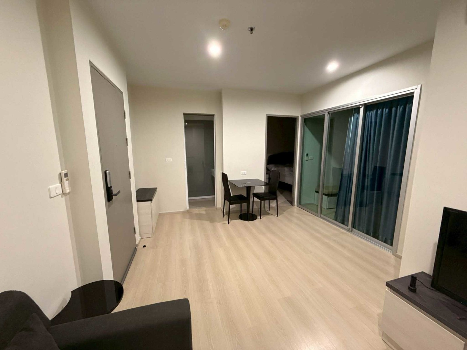 辉煌区 | Life Ratchadapisek 公寓出租 2卧 47平米 22,000泰铢/月