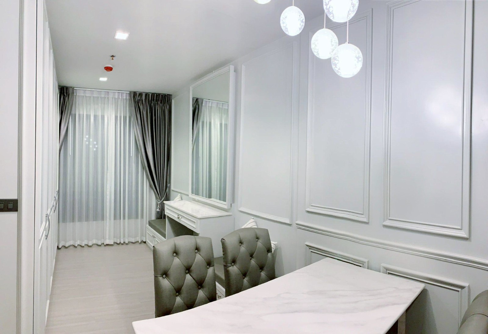 拉差贴威区 | Life Asoke Rama9 公寓出租 1卧 35平米 25,000泰铢/月