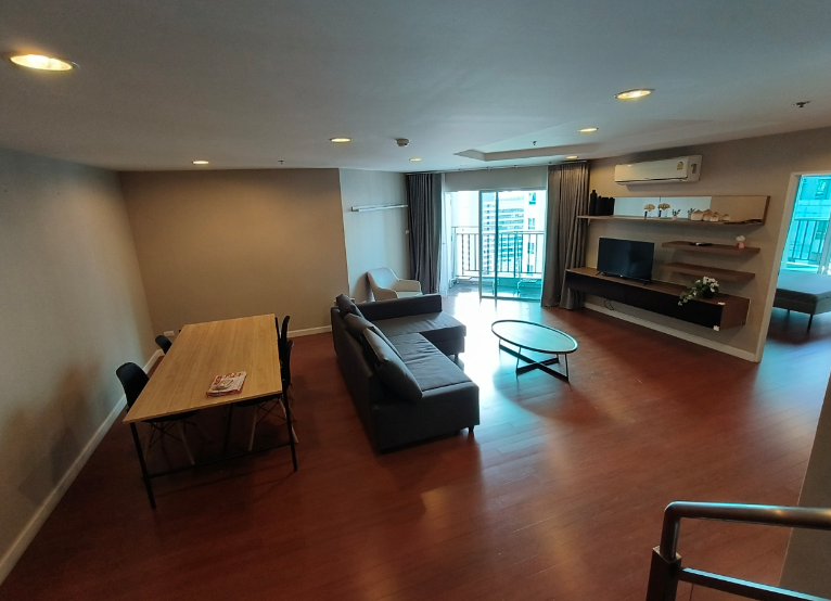 【中国业主】辉煌区 | Belle Grand Rama9 公寓出售 4卧 180平米 出售2000万泰铢