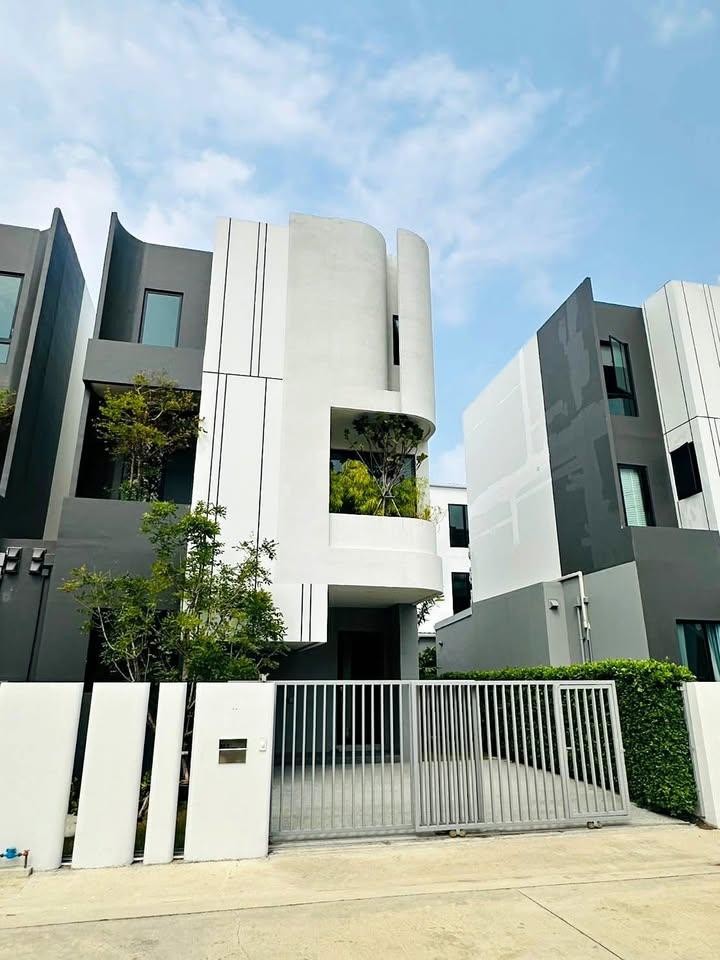 拉甲邦区 | The Forest Prime Pool Villa独栋泳池别墅出租 3卧4卫250平方米 租金68,888泰铢/月 