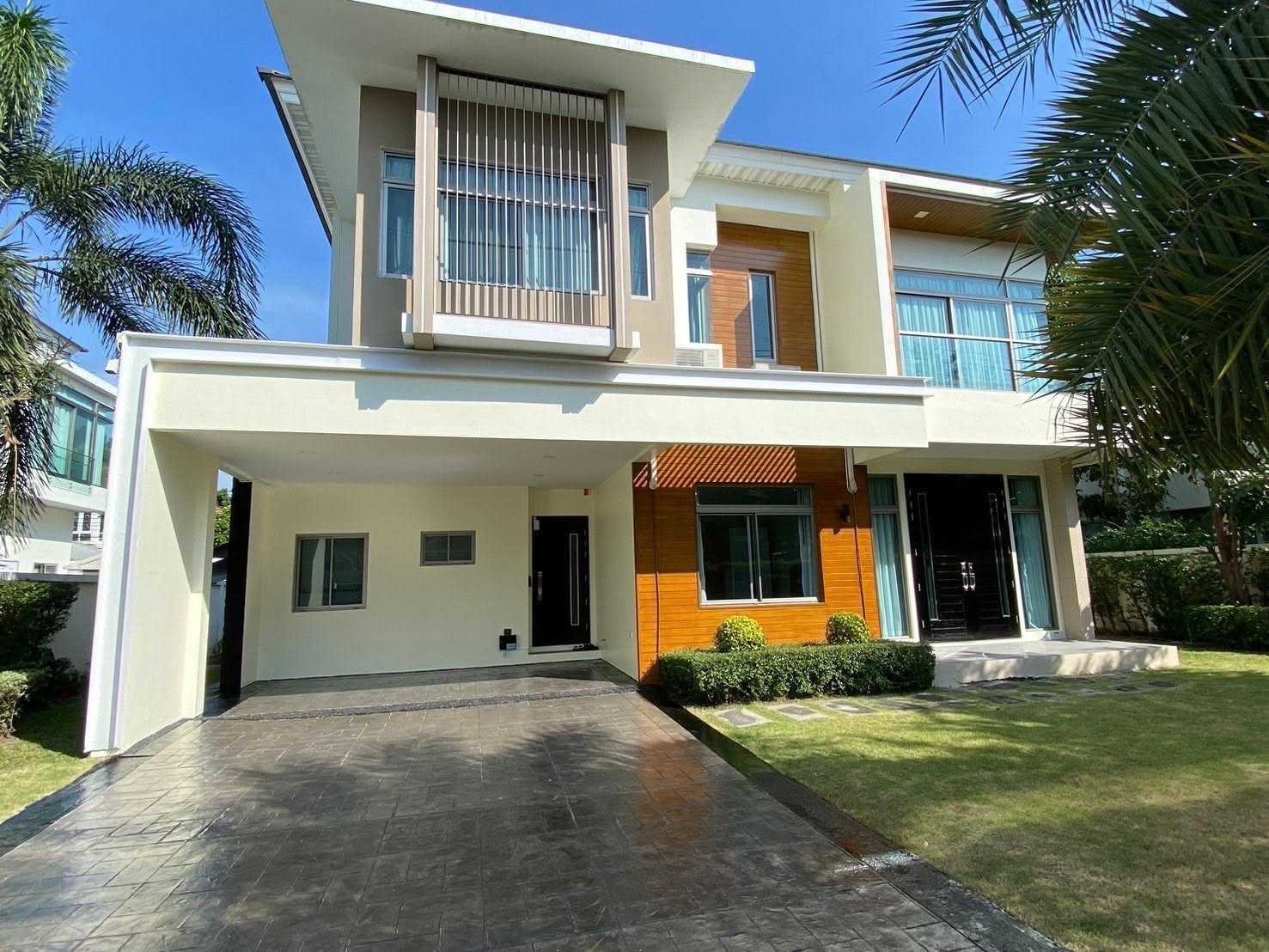 曼谷 巴威区 | Perfect Masterpiece Sukhumvit 77独栋别墅出租 4卧4卫246平方米 租金165,000泰铢/月