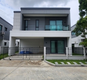 Centro Bangna 独栋别墅出租 4卧 260平米 120,000泰铢/月