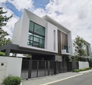 沙攀松区 | Nantawan Rama 9 – Srinakarin 独栋别墅出售 4卧 380平米 4500万泰铢