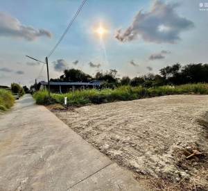 春武里府 | Ban Suan区 空土地出售 200平米 115万泰铢