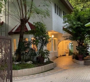 空堤区 | Sukhumvit — Onnut 豪华独栋别墅出租 4卧 460平米 140,000泰铢/月（可养宠物）