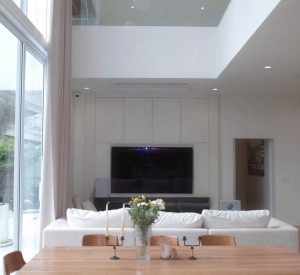 翁通郎区 | Lat Phrao 6x巷 泳池独栋别墅出租/售 3卧 400平米 出租250,000泰铢/月，出售3000万泰铢