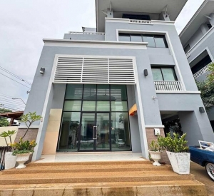 辉煌区 | Huai khwang区 家庭办公室出租 5卧 340平米 130,000泰铢/月（可注册公司）