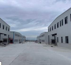 春武里府 |【紫色区】Sriracha 工业园区里私人工厂出租 3,000++平米 每平米160泰铢/月