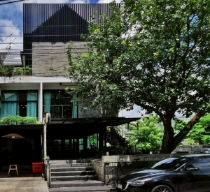 翁通郎区 | Home Office — Town in Town 家庭办公室出租 3卧 188平米 90,000泰铢/月