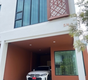 拉抛区 | Lat Phrao, Huai Khwang区域 家庭办公室出租 4房 235平米 60,000泰铢/月（可注册公司）