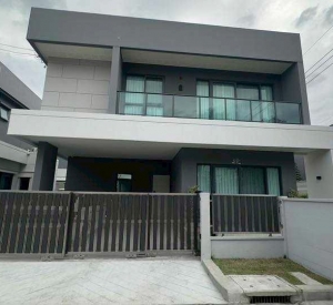 北榄府 | Centro Bangna 独栋别墅出租 4卧 209平米 100,000泰铢/月