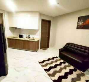 辉煌区 | Amanta Ratchada 公寓出租/出售 1卧 34平米 出租15,000泰铢/月，出售340万泰铢