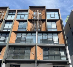 萱銮区 |  The Pride Sukhumvit 77高端家庭办公室出售/出租 760平方米 售价4590万泰铢 租金22万泰铢/月