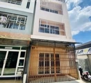 【推荐】Rama 3 商铺出售 2房228平米 900万泰铢